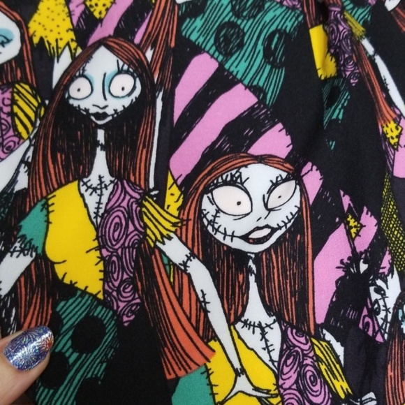 Lularoe Unicorn Disney Sally M Top w/TC Leggings - Picture 4 of 7